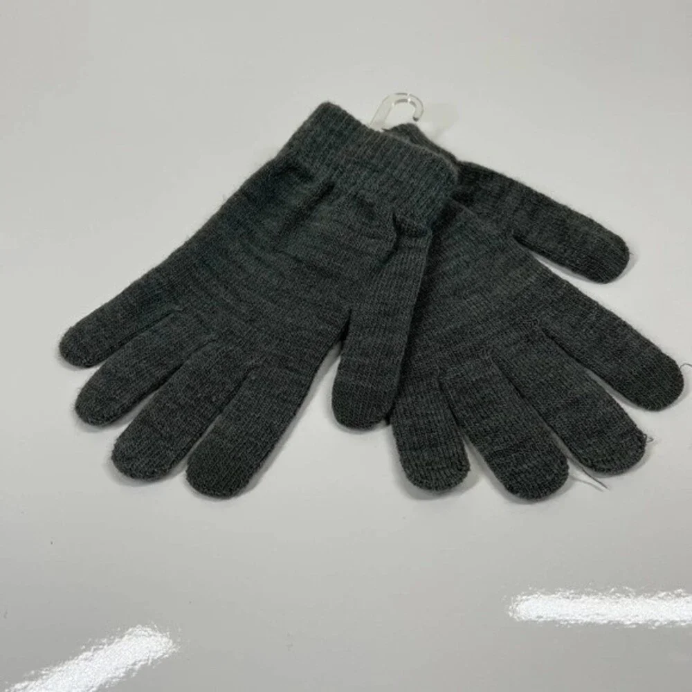 Wild Fable Gray Winter knit Gloves  Touchscreen Compatible one size
